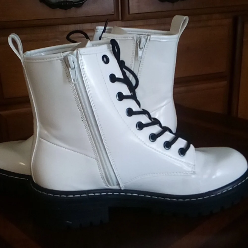 Ichigo Ladies Boots Size 8.5